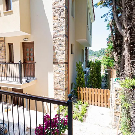 Penelope Luxury アパート フォルカ