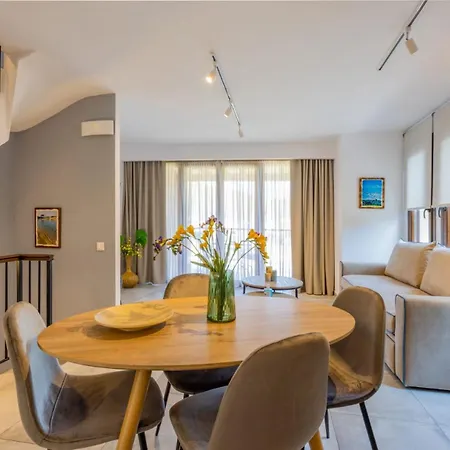 Penelope Luxury Apartmán Fourka